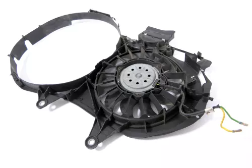 Audi A4 8E B6 Lüfterzarge Lüfter Kühlerlüfter Klimaanlage 8E0121205E Steuergerät (148564)