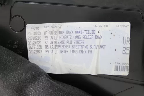 1x Audi A4 B5 Türverkleidung Verkleidung Tür vorne rechts (148610)