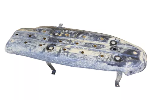 VW Amarok 2H Abdeckung Blech Abschirmblech Tank TDI Diesel 2H0801989 (148664)