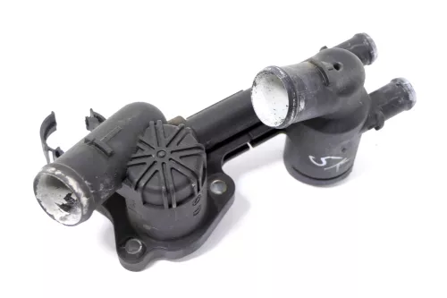 VW Polo Golf Octavia Thermostat Gehäuse Schlauch 03F121026A (148772)