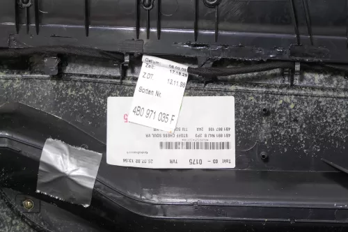 1x Audi A6 4B Türverkleidung Verkleidung Tür vorne rechts - schwarz soul (148799)