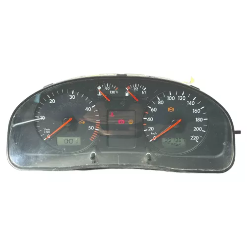 VW Passat 3B Tacho Tachometer Kombiinstrument 351.000km 3B1919860C 1,9 TDI (149178)
