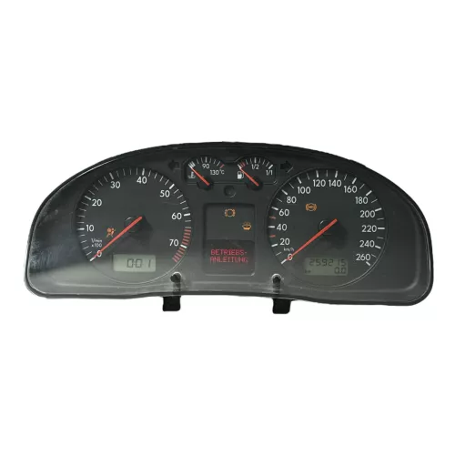 VW Passat 3B Tacho Tachometer Kombiinstrument 259.000km 3B0920822 Benziner (149179)