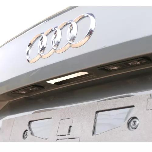 Audi Q2 GA 81A Heckklappe grau LX7M ORIGINAL von NEUFAHRZEUG (149508)