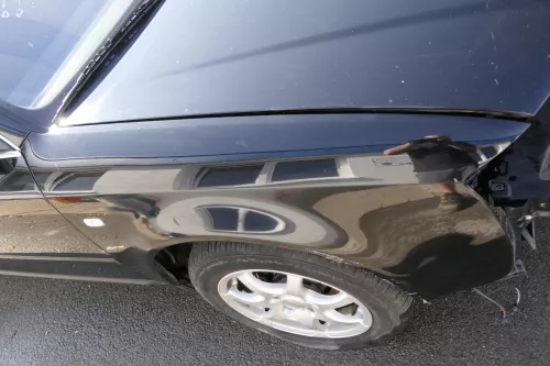Audi A6 4B Kotflügel vorne rechts schwarz LY9B (bis ca.Mitte 2001passend (150159)