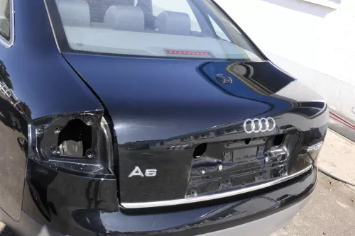 Audi A6 4B Limousine Kofferraumklappe hinten Heckklappe Deckel LY9B schwarz (150167)