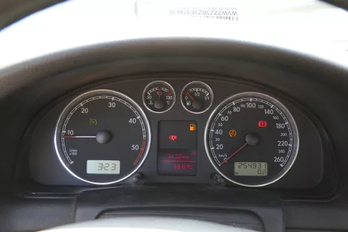 VW Passat 3BG Tacho Tachometer Kombiinstrument 254.000km 3B0920829A Diesel TDI (150316)