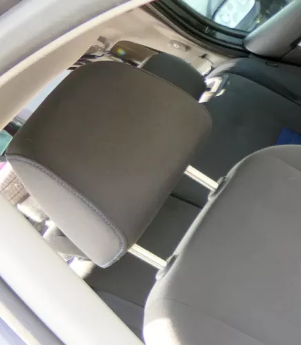 VW Golf 5 V Kopfstützen Kopfstütze vorne rechts oder links TOUR blaue Nähte