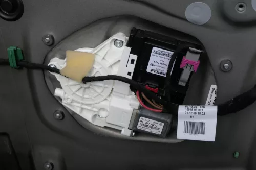 VW Golf 5 Plus ektrischer Fensterheber Motor rechts vorne 5K0959702G 1K0959792K (150474)