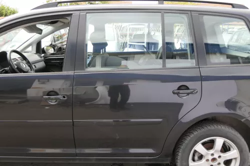 VW Touran 1T 1T3 Tür hinten links schwarz LC9Z metallic black ohne Anbaueteile (150682)
