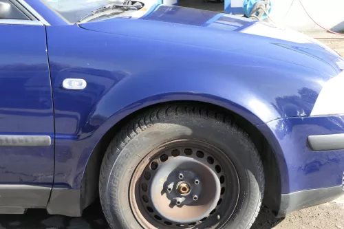 VW Passat 3BG Kotflügel vorne rechts blau LA5E uni (Blinkerloch)  (150891)