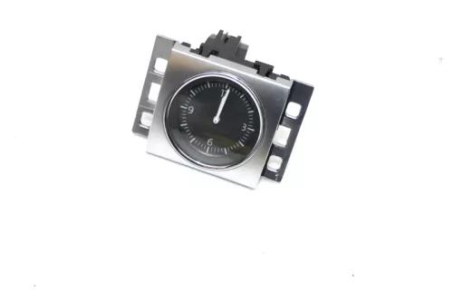 VW Passat 3C Uhr Anzeige 3AA919204 (151084)