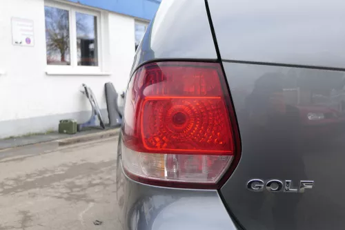 Golf 6 AJ5 Variant Kombi Rücklicht hinten links Rückleuchte Lampenträger origina (151242)
