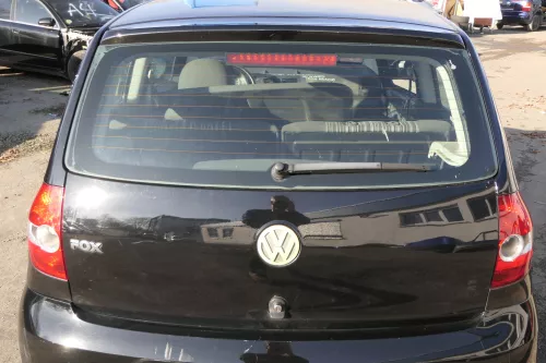 VW Fox 5Z Heckklappe Kofferraumklappe Klappe hinten + Scheibe schwarz L041 uni (151741)