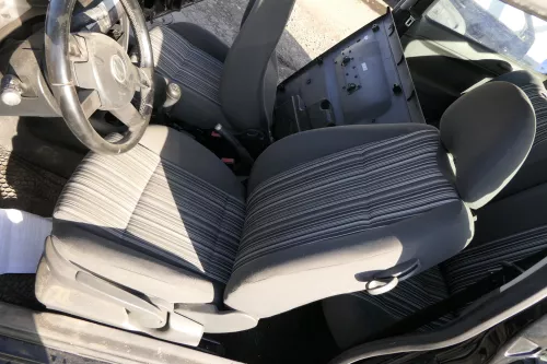 VW Fox Sitz Fahrersitz vorne links OHNEAirbag höhenverstellbar 149,99 (151749)