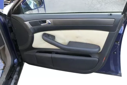 Audi A6 4B Türverkleidung Verkleidung Tür vorne hinten Leder besch melange beige (151789)
