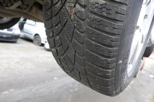 Audi A4 8E A6 4B Alufelgen 225/55 R16 99H Winterreifen Reifen Felgen 4-7mm Autec (152174)