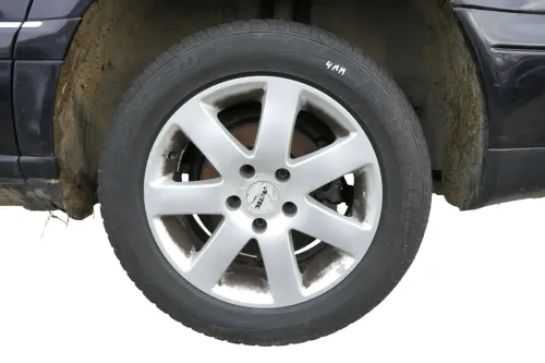 Audi A4 8E A6 4B Alufelgen 225/55 R16 99H Winterreifen Reifen Felgen 4-7mm Autec (152174)