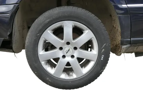 Audi A4 8E A6 4B Alufelgen 225/55 R16 99H Winterreifen Reifen Felgen 4-7mm Autec (152174)