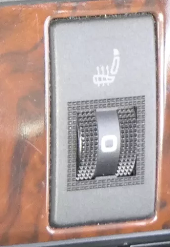 Audi A8 4D Sitz Sitzheizung Schalter rechts links hinten 4D0963563D Knopf  (152330)