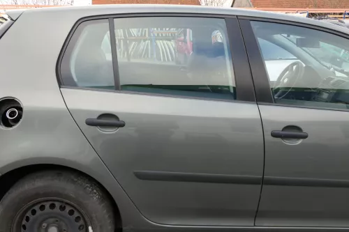 VW Golf 5 V 1K Tür Türrahmen hinten rechts 4/5-Türer grau LA6Q saga- mit Scheibe (152372)