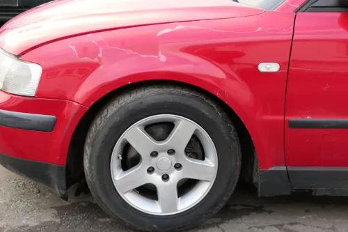 VW Passat 3B Kotflügel vorne links rot LY3D (152393)