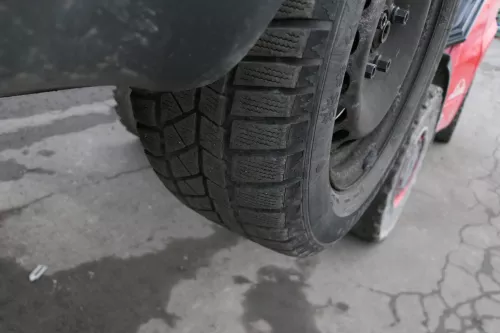 Skoda Superb 3U Passat 3BG Felgen Reifen Winterreifen M+S 205/60 R15 95H 4-6mm (152421)