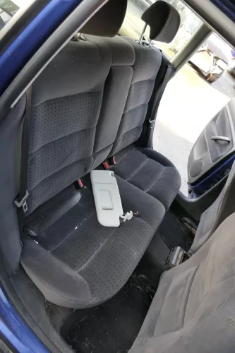VW Passat 3B 3BG Kombi Avant Variant Sitz Rückbank Rücksitzbank Kopfstützen (152538)