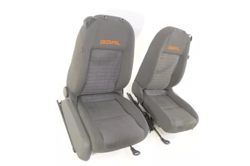 VW Caddy 3 2k Sitz Fahrersitz vorne links  rechts Beifahrersitz beide Sitze Goal (152611)