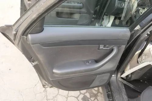 4x Audi A4 8E B6 Türverkleidung Verkleidung Tür vorne + hinten schwarz soul (152726)