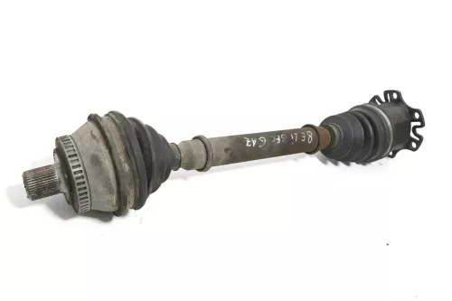 Audi A4 8E Antriebswelle Gelenkwelle 8E0407271S links vorne AYM BFC GAZ FRG (152733)