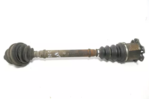 Audi A4 8E Antriebswelle Gelenkwelle 8E0407272S rechts vorne AYM BFC GAZ FRG AVF (152734)