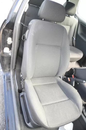 VW Polo 6N2 Seat Ibiza 6K Sitz vorne rechts Beifahrersitz 2/3-Türer AIrbag (152765)