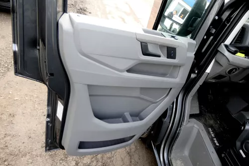 VW Crafter 7C MAN TGE Türverkleidung Verkleidung Tür vorne links grau  (153150)