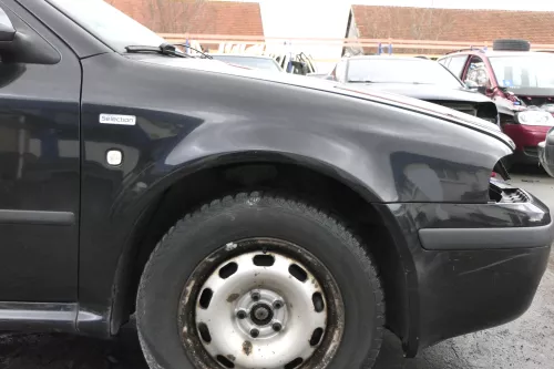 Skoda Octavia 1U Kotflügel vorne rechts schwarz LF9R black magic auch Kombi  (153291)