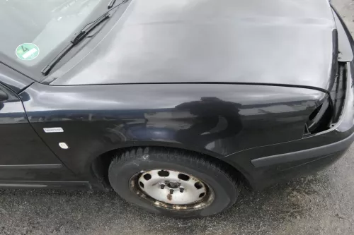 Skoda Octavia 1U Kotflügel vorne rechts schwarz LF9R black magic auch Kombi  (153291)