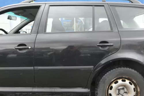 Skoda Octavia 1U5 Combi Kombi Variant Tür hinten links schwarz LF9R blackmagic (153299)