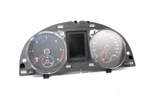 VW Passat 3C Tacho Tachometer 131.000km 3C0920872G Diesel TDI  (154529)