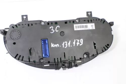VW Passat 3C Tacho Tachometer 131.000km 3C0920872G Diesel TDI  (154529)