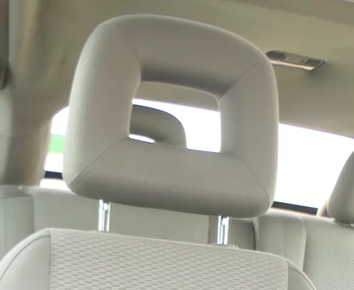 Audi A2 8Z Kopfstütze vorne swing dunkelgrau vorn (154874)
