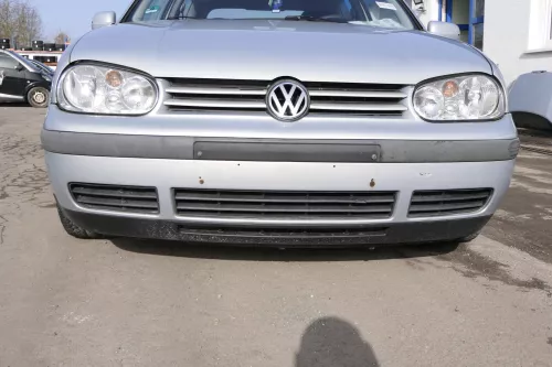 VW Golf 4 Stoßstange vorne Stoßfänger vorn vorne silber LB7Z satinsilber