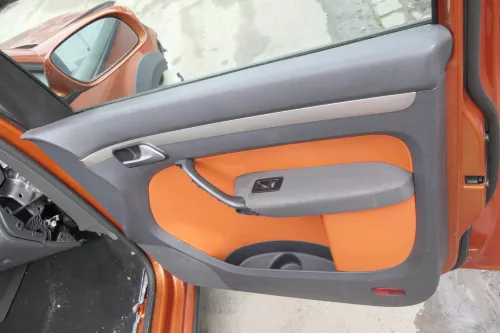 VW Touran 4x Türverkleidung Verkleidung Tür vorne +hinten links orange Cross (155388)