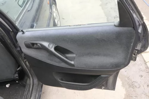 VW Passat 3A Variant Türverkleidung Verkleidung Tür vorne hinten links schwarz K (155421)