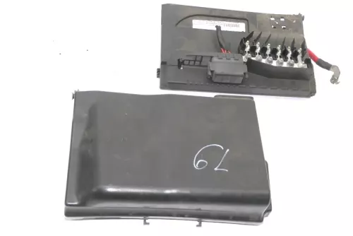 VW Polo 9N 9N3 Ibiza Kasten Abdeckung Batterie Sicherungsträger Sicherung (155621)