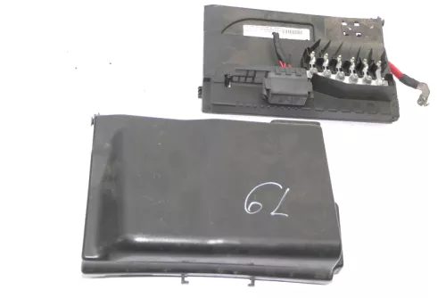 VW Polo 9N 9N3 Ibiza Kasten Abdeckung Batterie Sicherungsträger Sicherung (155621)