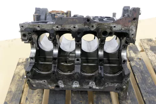 VW Passat 3C Motorblock Motor 2,0 TDI 103kw BMP 140PS NUR BLOCK (155636)