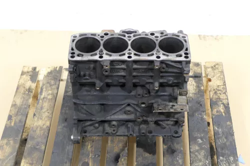 VW Passat 3C Motorblock Motor 2,0 TDI 103kw BMP 140PS NUR BLOCK