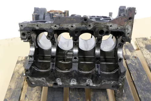 VW Passat 3C Motorblock Motor 2,0 TDI 103kw BMP 140PS NUR BLOCK  (155636)