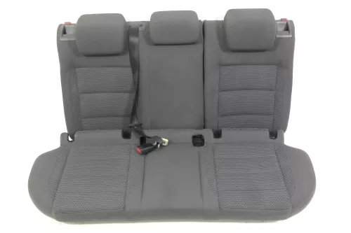 VW Golf 5 V Sitz Sitze hinten Rückbank Rücksitzbank 3 Punkt Lehne Kopfstützen (155852)