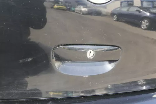 VW Polo 9N3 9N Heckklappe Kofferraumklappe Klappe schwarz L041 uni Heck (155950)